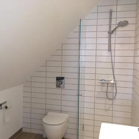 Holger Apartment *
