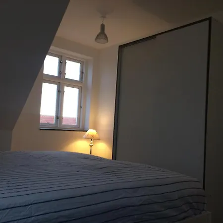 Holger Apartment *